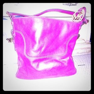 Magenta Michael Kors bucket bag